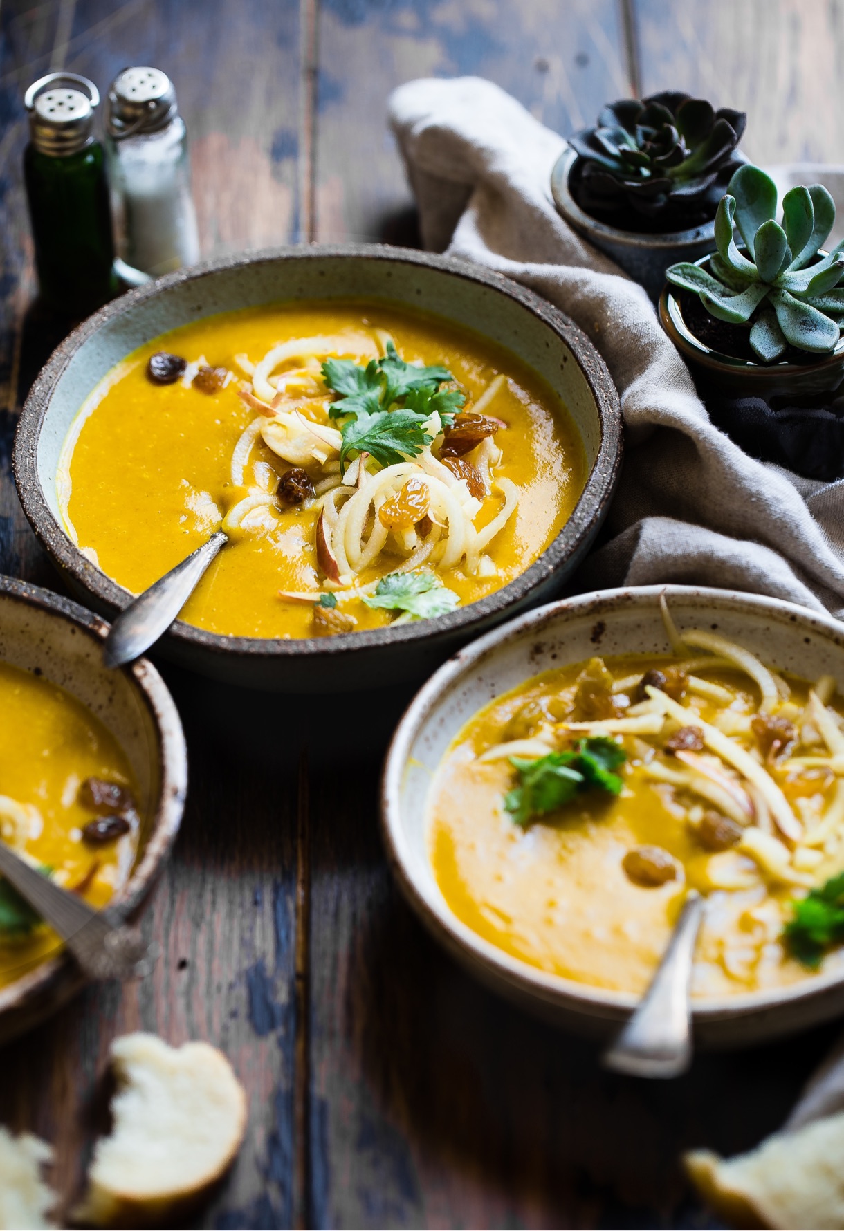 Creamy Sweet Potato Cauliflower Curry Soup - Altea Cristiana