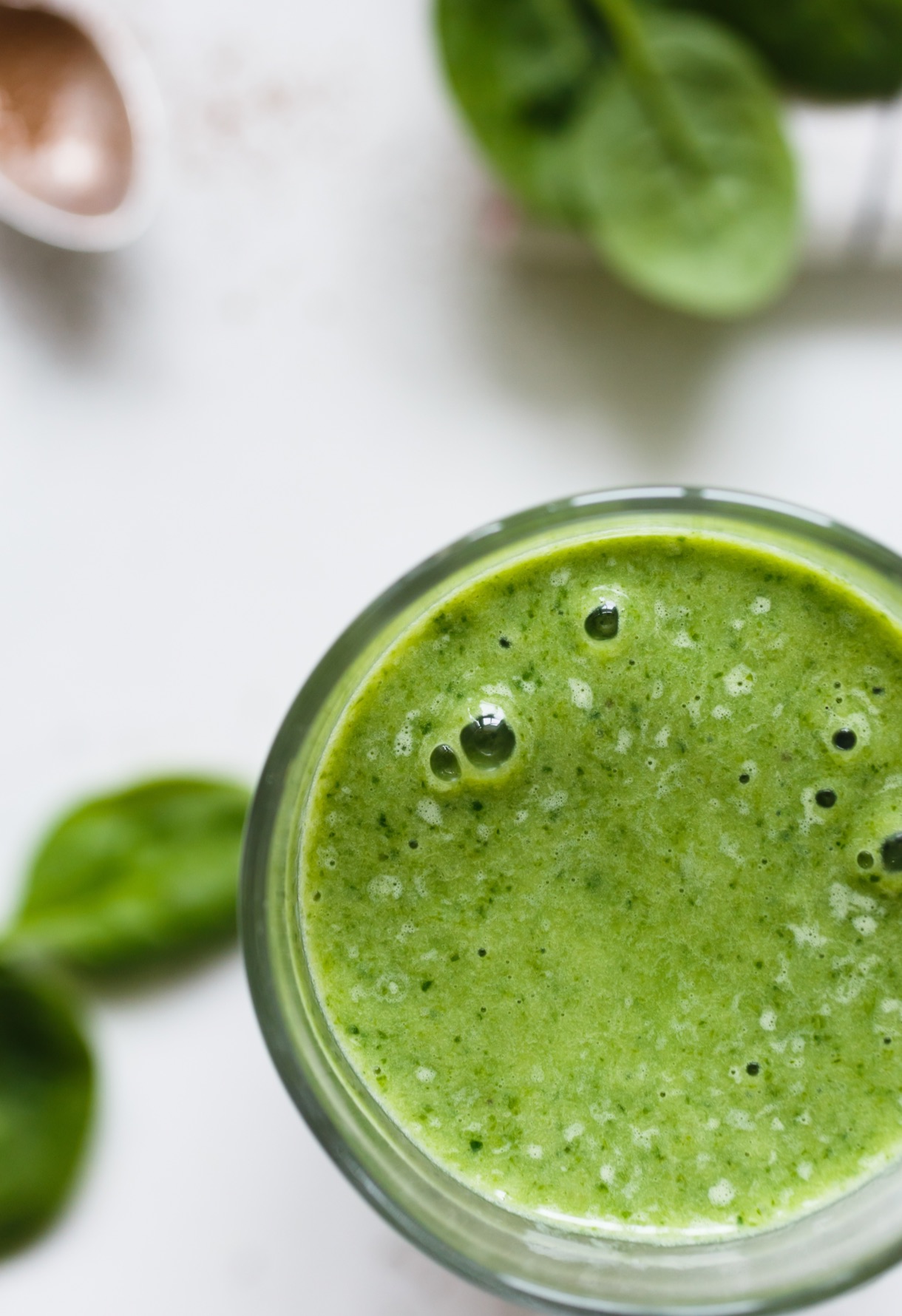 Green Avocado Mango Smoothie - Altea Cristiana
