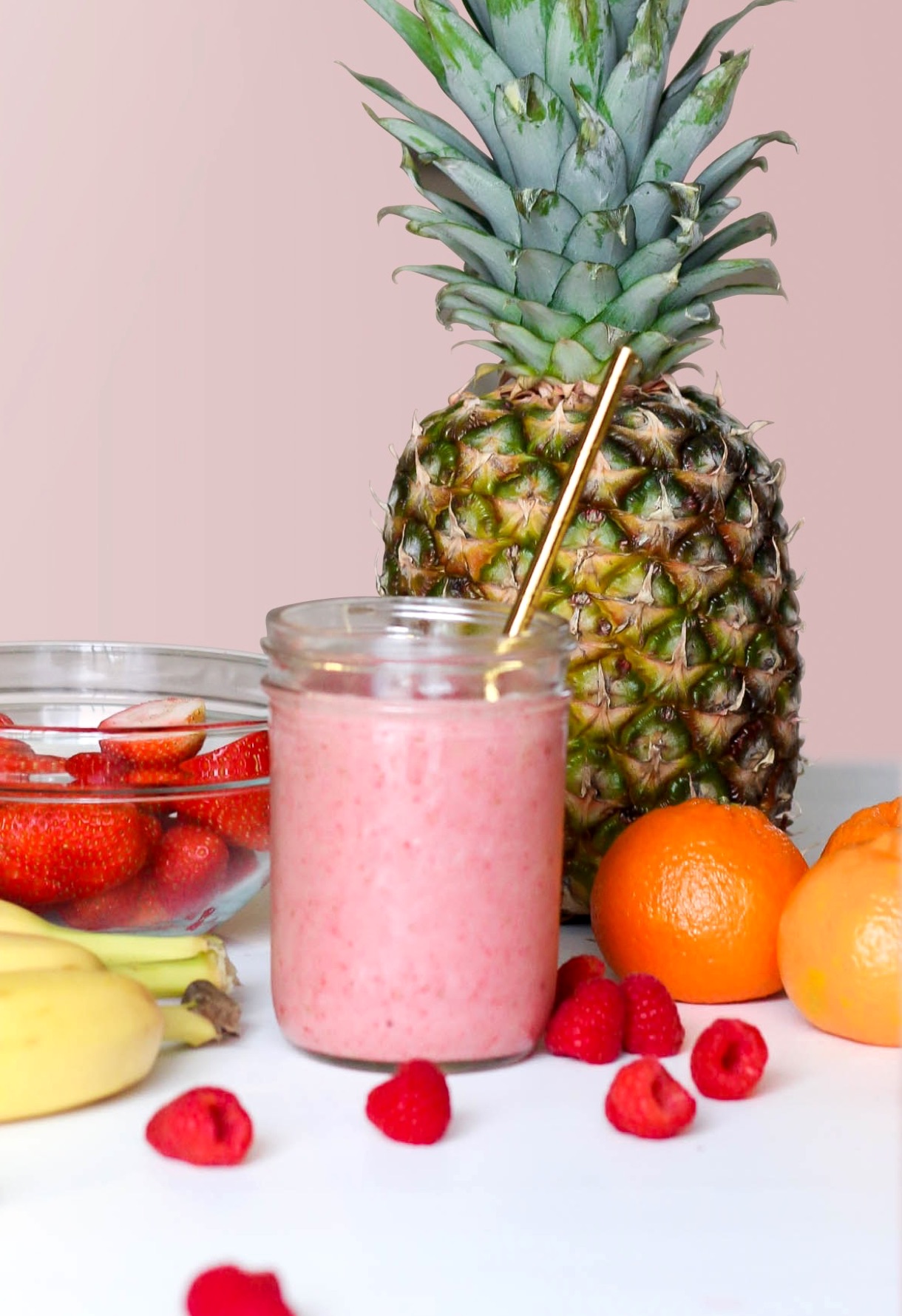 Strawberry Banana Pineapple Smoothie - Altea Cristiana