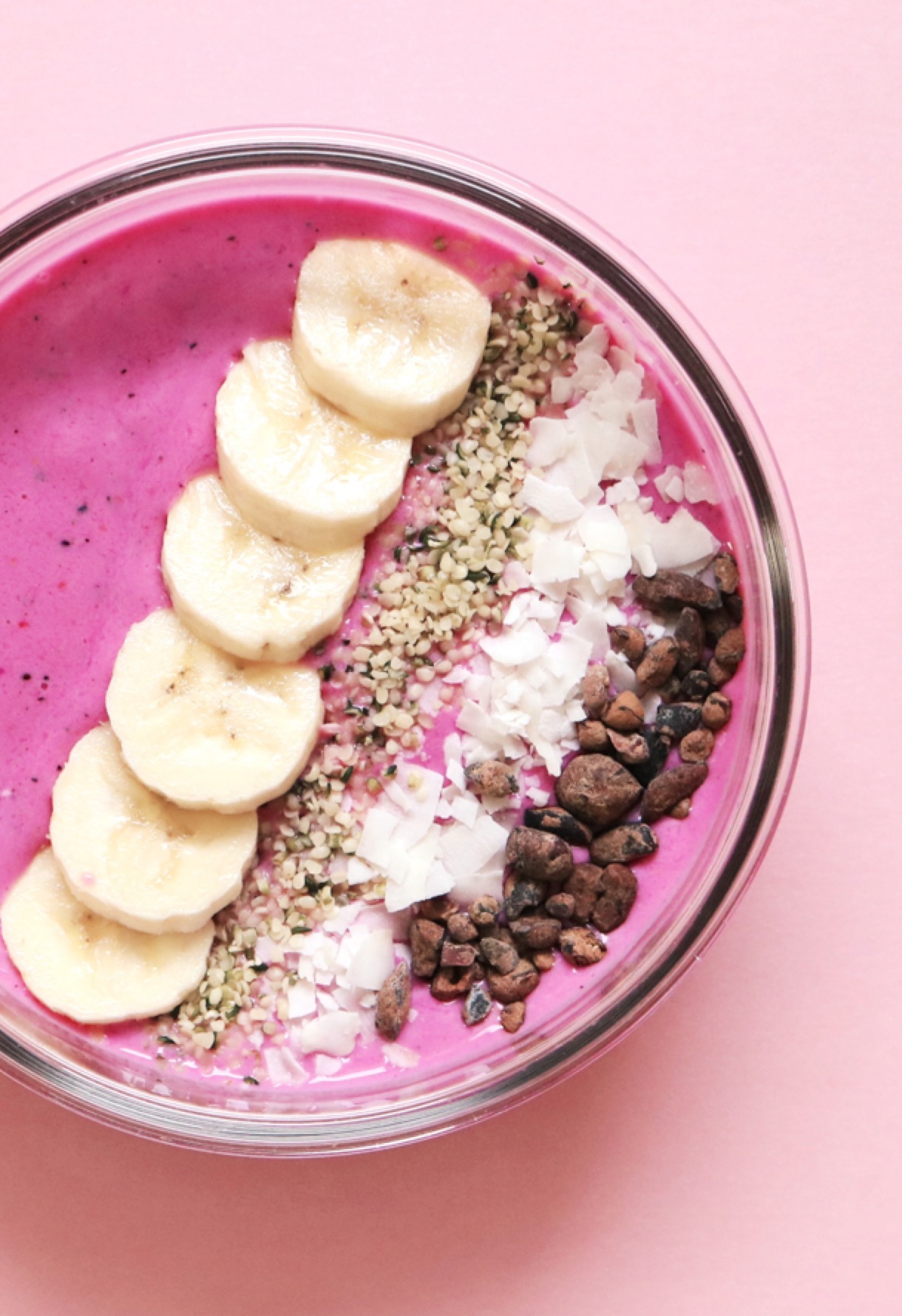Strawberry Banana Smoothie Bowl - Altea Cristiana